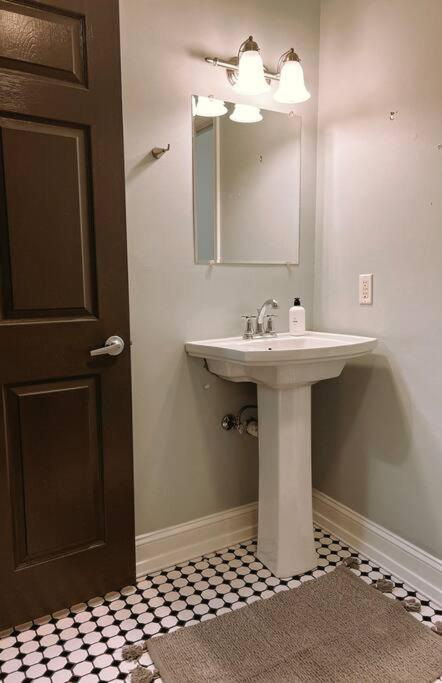 The 511. A Luxury Loft On State St. Apartment Bristol Bagian luar foto