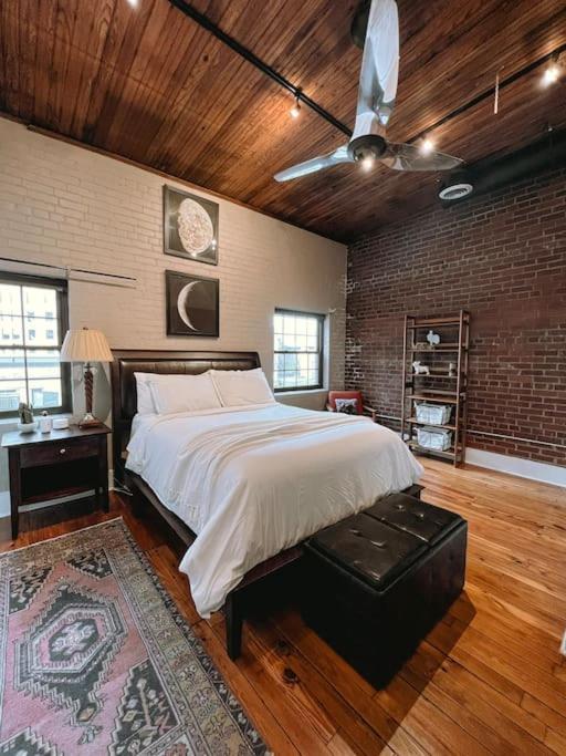 The 511. A Luxury Loft On State St. Apartment Bristol Bagian luar foto
