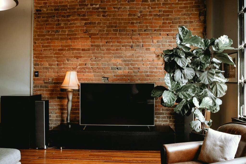 The 511. A Luxury Loft On State St. Apartment Bristol Bagian luar foto