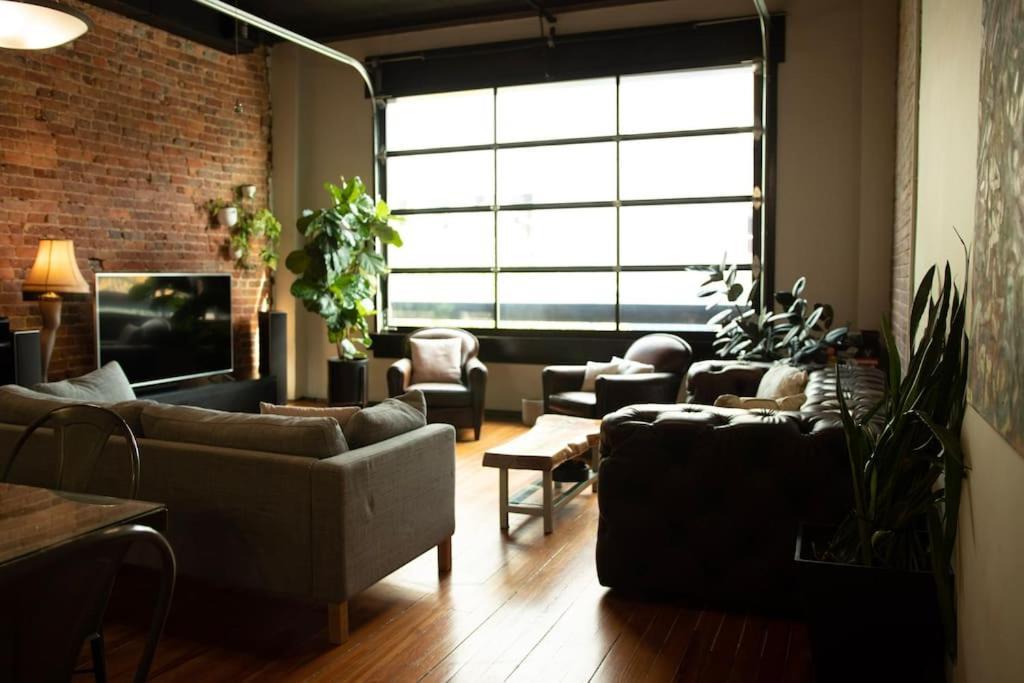 The 511. A Luxury Loft On State St. Apartment Bristol Bagian luar foto